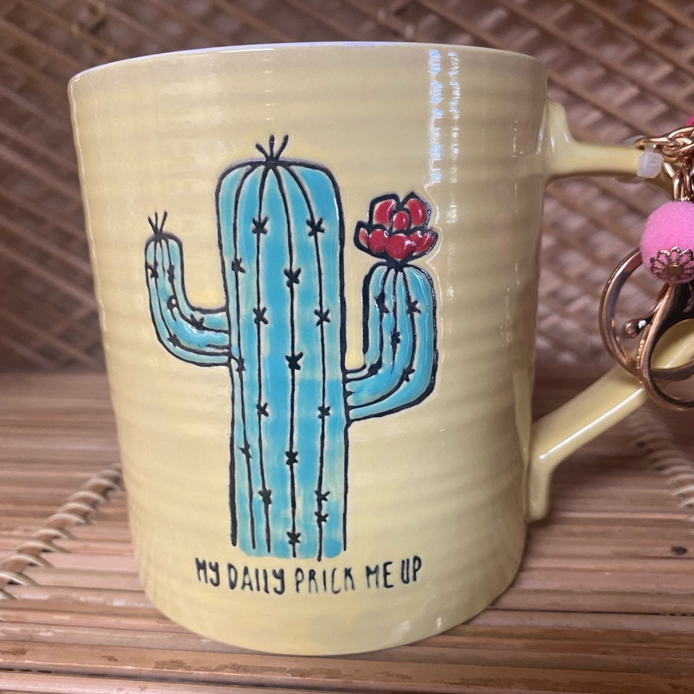 Mug & Keychain Gift Set - Picture 6 of 8